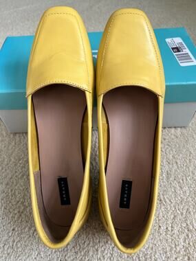 Array Freedom Yellow Leather Square Toe Comfort Slip On Loafers Shoes Size 9 N